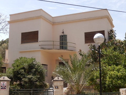 Illetes.REFORM OPPORTUNITY - 8 Bedroom Villa In Excellent Location With 11 Shop Units