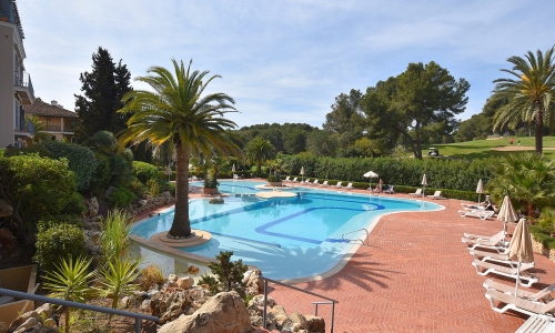 JUST REDUCED in Bendinat Golf 3 Bedroom Apartment With Wonderful Golf Course Views