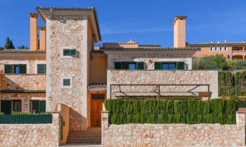 For Sale In Calvia , Mallorca ...Welcome to a Special Opportunity to Own a Penthouse Apartment