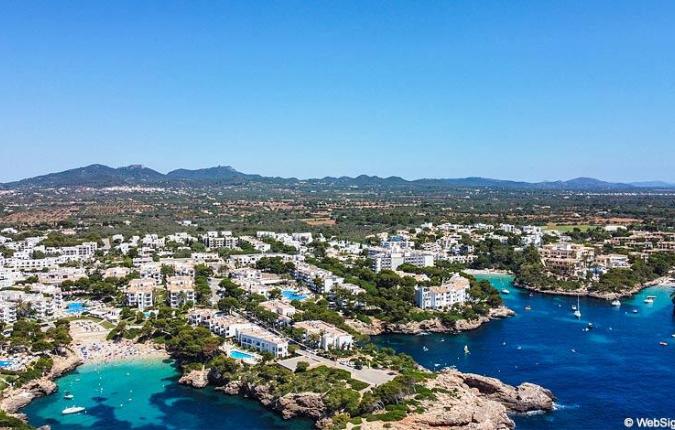 FOR SALE -Cala Dór Detached 3 bedroom villa in a tranquil residential area close to the beach