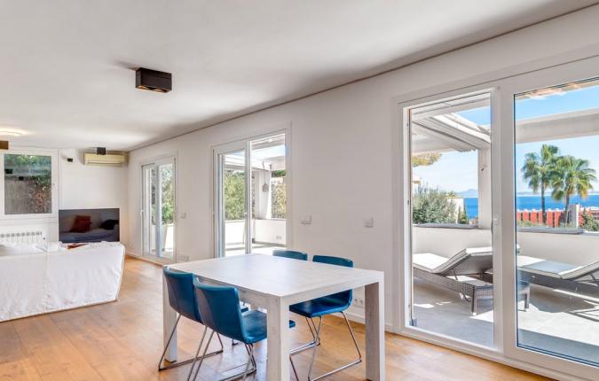 Cas Catala - 3 Bedroom Reformed Sea View Apartment