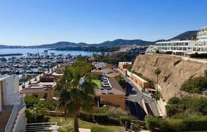 Frontline Apartment with Sea & Marina Views– Puerto Portals
