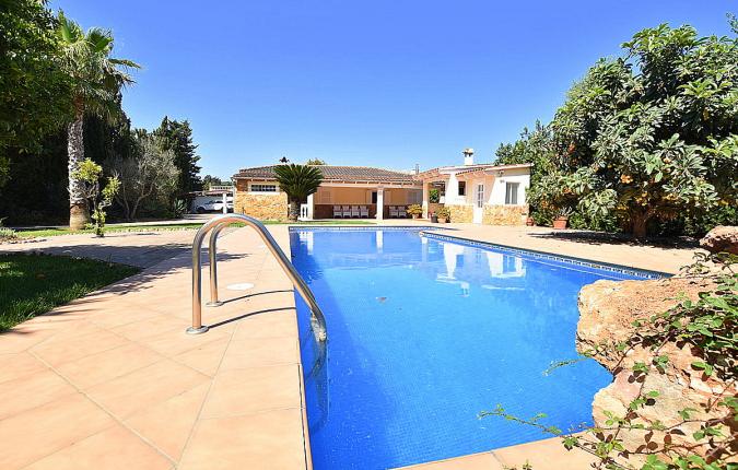 Santa Maria Charming 3 Bedroom Villa With Swimming Pool and Separate Guesthouse SOLD BY US