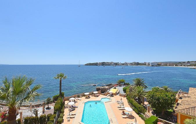 For Sale in Yayas Palmanova Mallorca Stunning 3 bedroom Sea View Apartment