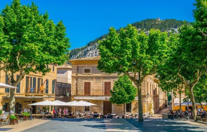 Pollenca Old Town - 5 Bedroom Townhouse To Reform Close To The Calvari Steps