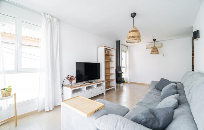 Palma de Mallorca - Bright 2 bedroom Apartment for Sale Near Pere Garau.