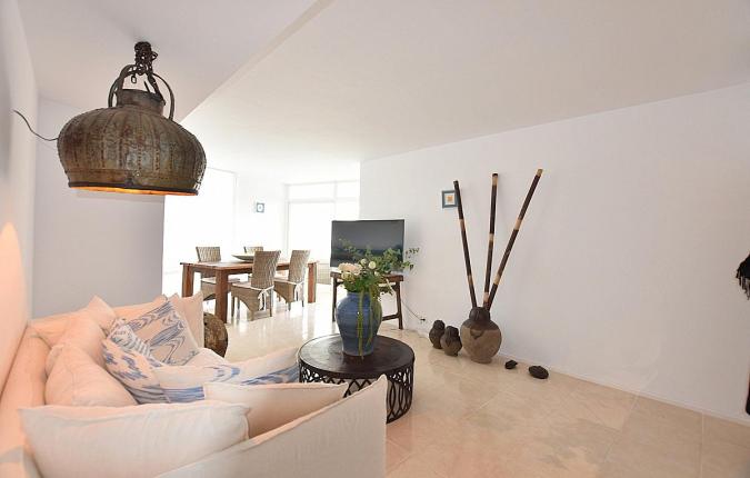 Illetes.&nbsp; 2 Bedroom Sea View Apartment In Sea Front Development