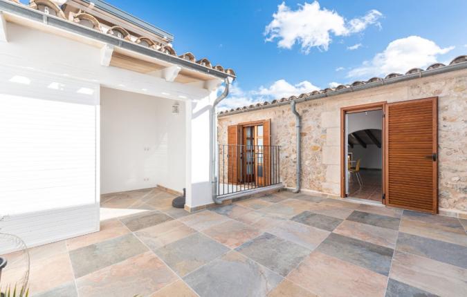 Stylishly Renovated Townhouse with Roof Terrace only a couple of minutes walk to Pollensa main square.