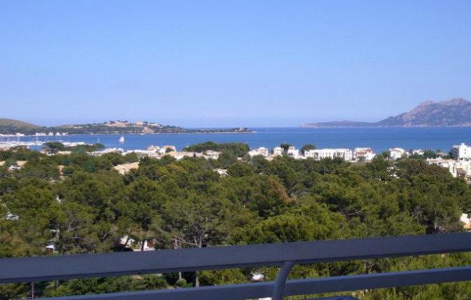 For Sale in Puerto Pollenca 3 Bedroom Penthouse with Sea Views 