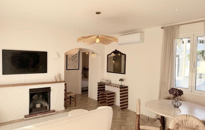 For Sale : Modern 2 Bedroom Apartment located in the heart of Portals Nous