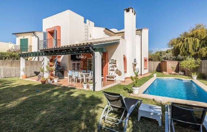 Santa Ponsa Nova. Wonderful 3 Bedroom Golf Villa With Private Pool SOLD BY US